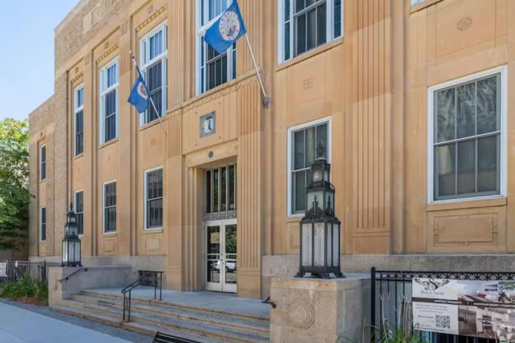 City Hall Vault Rochester Exterior photo
